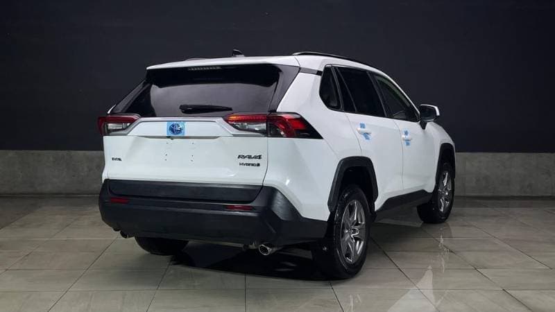 2023 Toyota Rav4 thumbnail 5