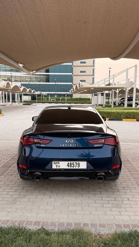 2018 Infiniti Q60 Coupe thumbnail 2
