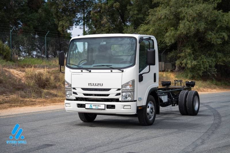 2025 Isuzu NPR
