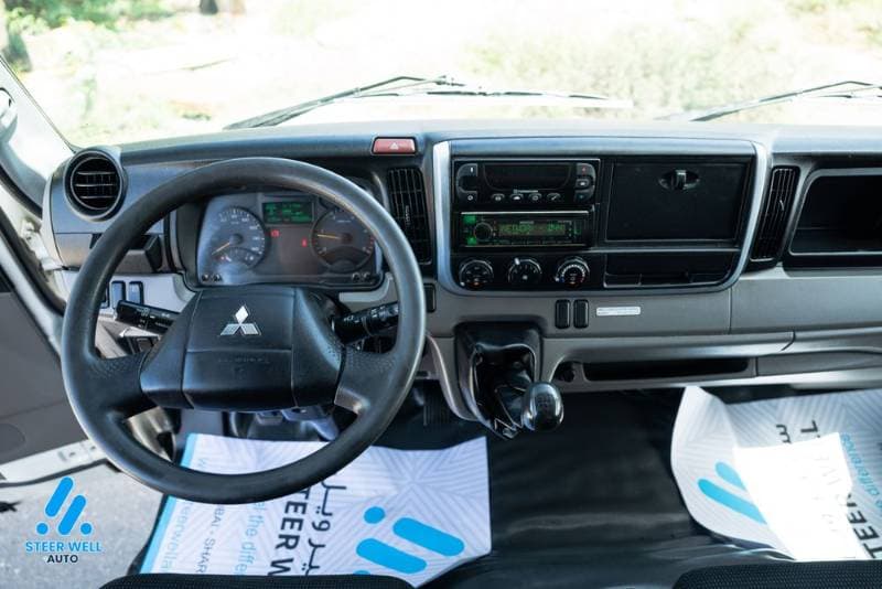 2021 Mitsubishi Canter thumbnail 4