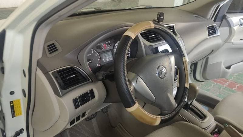 2016 Nissan Tiida thumbnail 2