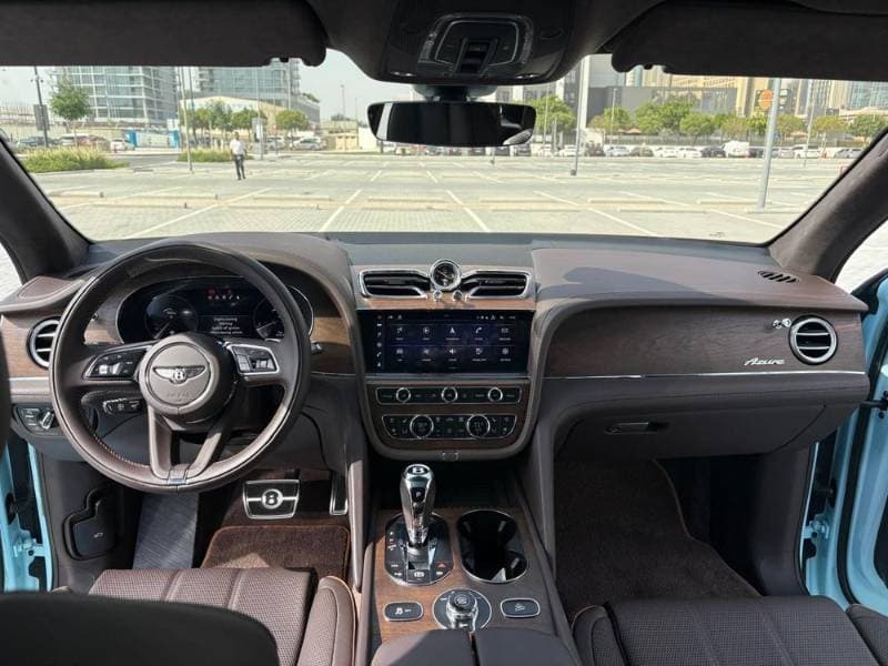 2023 Bentley Bentayga thumbnail 2