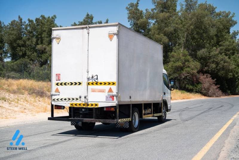 2021 Mitsubishi Canter thumbnail 2
