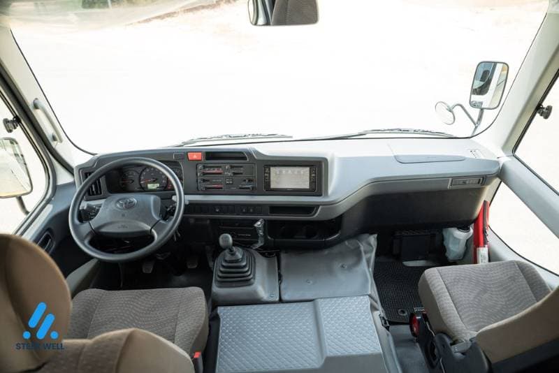 2025 Toyota Coaster thumbnail 4