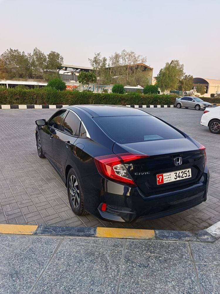 2016 Honda Civic thumbnail 3