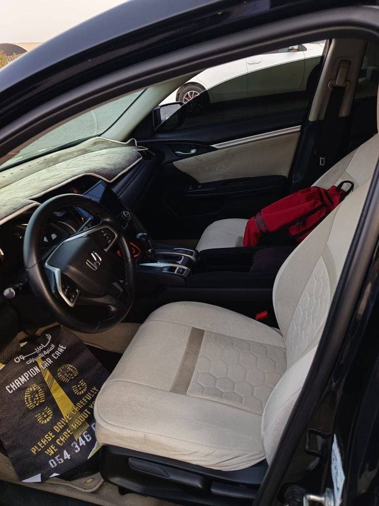 2016 Honda Civic thumbnail 4