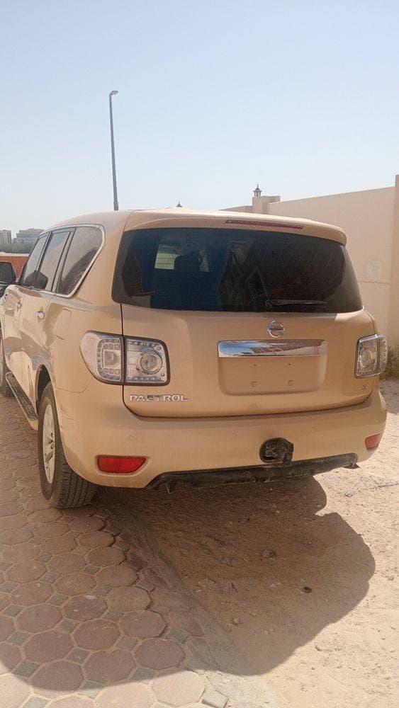 2012 Nissan Patrol thumbnail 4