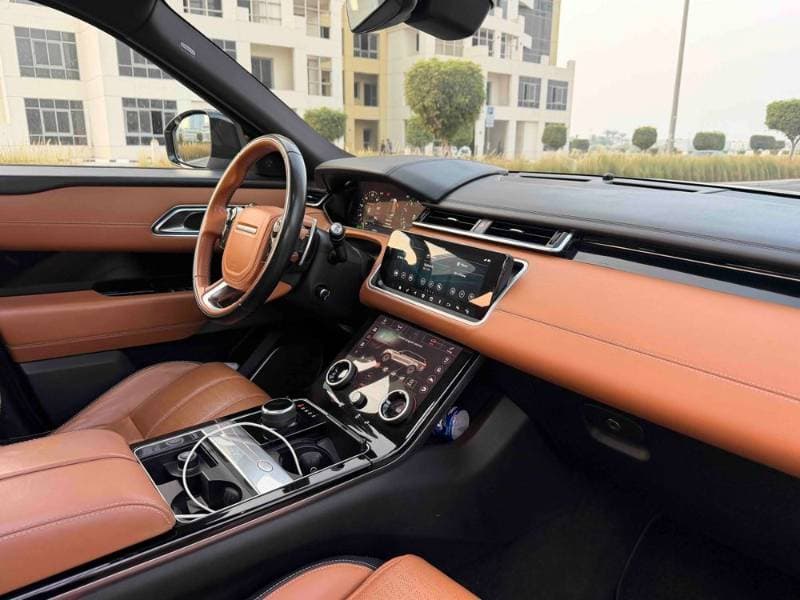 2018 Land Rover Range Rover Velar thumbnail 4