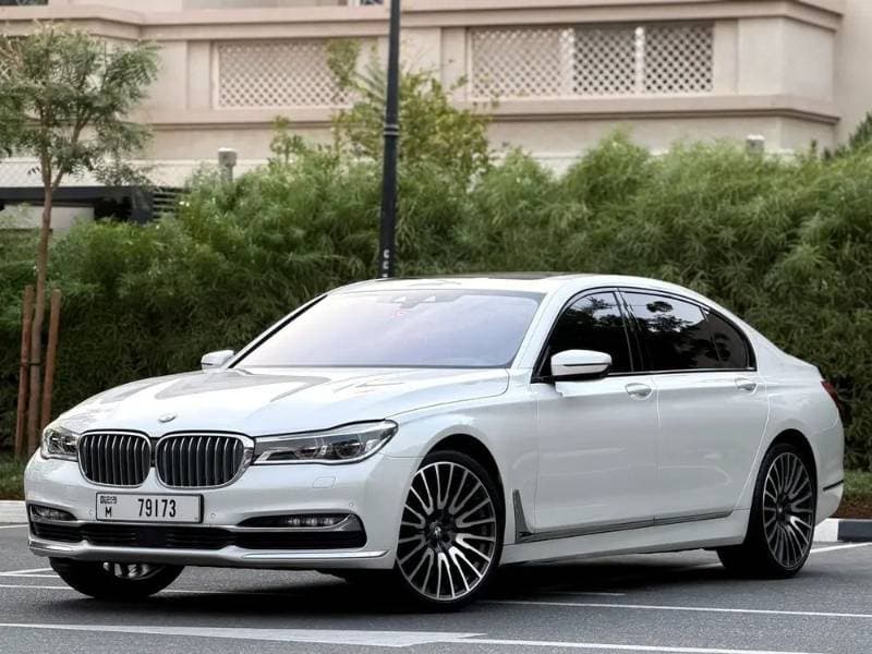 2016 BMW 7 Series thumbnail 2
