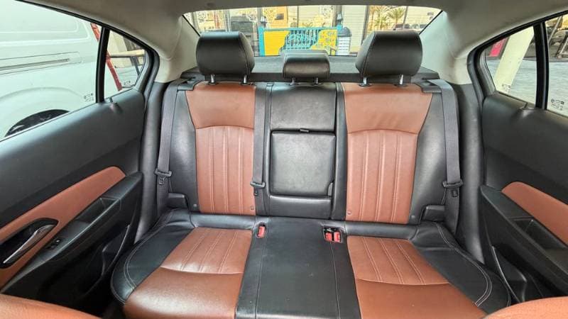 2016 Chevrolet Cruze thumbnail 6