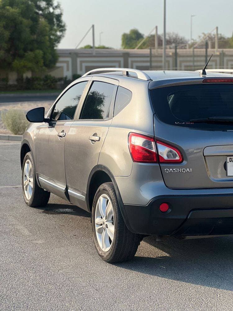 2013 Nissan Qashqai thumbnail 5