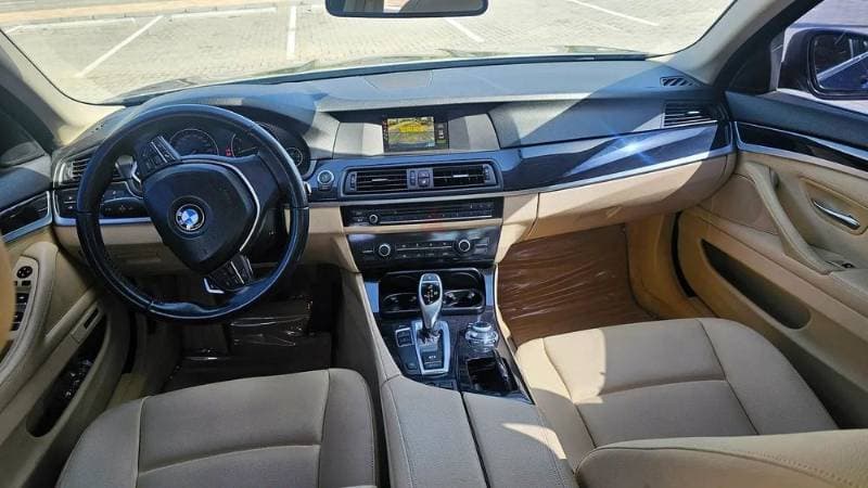 2013 BMW 5 Series Sedan thumbnail 4