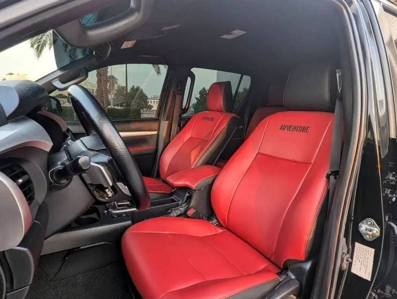 2020 Toyota Hilux ADVENTURE thumbnail 5