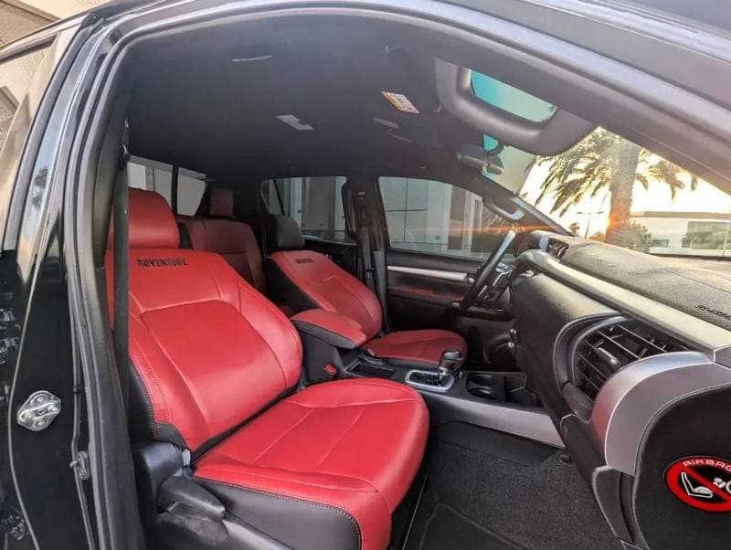 2020 Toyota Hilux ADVENTURE thumbnail 6