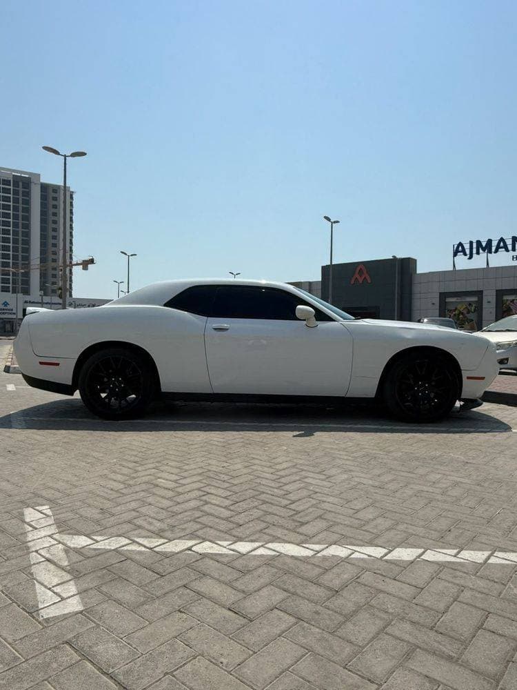 2019 Dodge Challenger thumbnail 4
