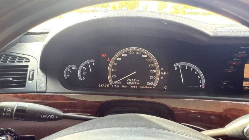 2010 Mercedes-Benz S-Class thumbnail 2