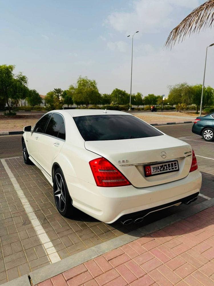 2010 Mercedes-Benz S-Class thumbnail 5