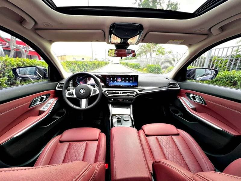 2024 BMW 3 Series Coupe thumbnail 4