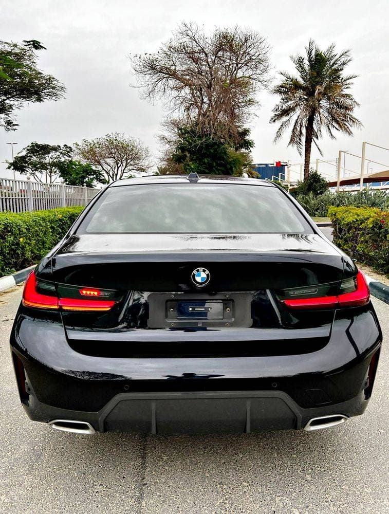 2024 BMW 3 Series Coupe thumbnail 3