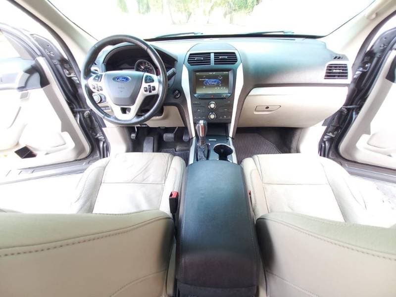 2014 Ford Explorer thumbnail 4