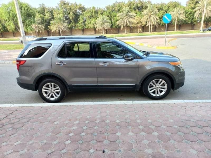 2014 Ford Explorer thumbnail 3