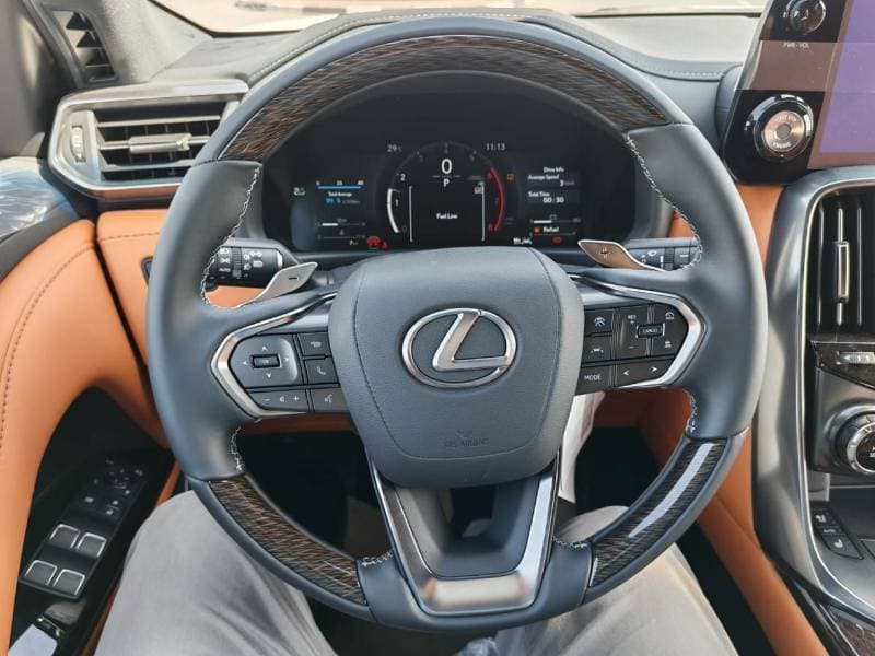 2026 Lexus LX600 VIP thumbnail 8