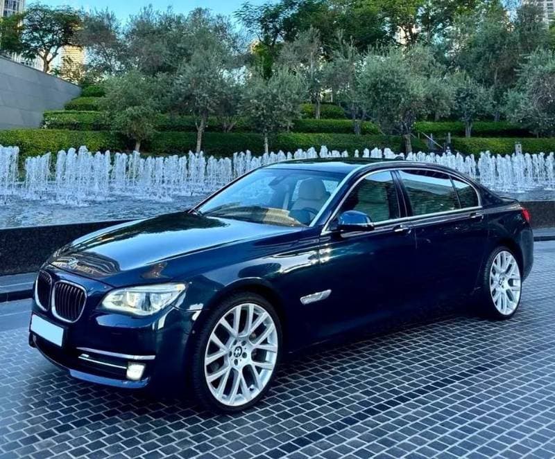 2015 BMW 7 Series thumbnail 2