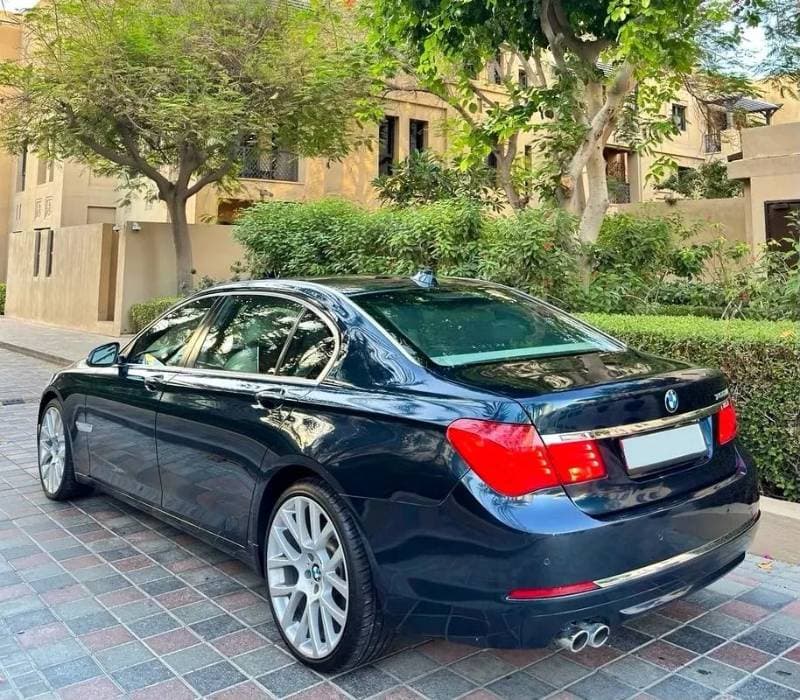 2015 BMW 7 Series thumbnail 3