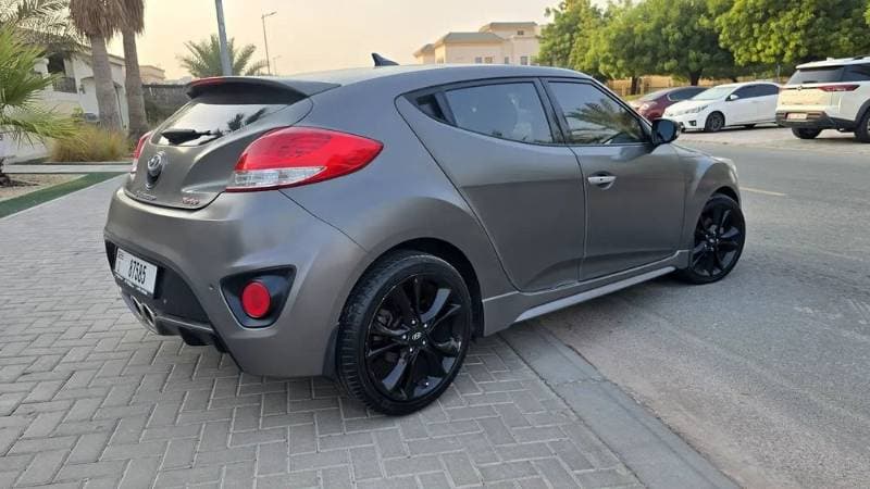 2017 Hyundai Veloster thumbnail 4