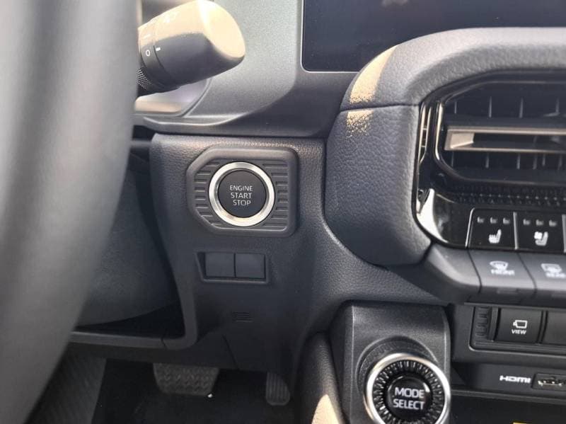 2026 Toyota Prado ADVENTURE thumbnail 5