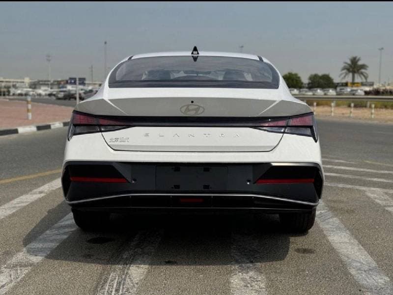 2025 Hyundai Elantra GLS SMART thumbnail 5