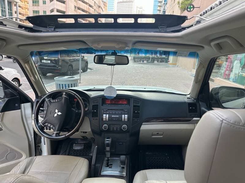 2012 Mitsubishi 4th Generation Pajero thumbnail 4