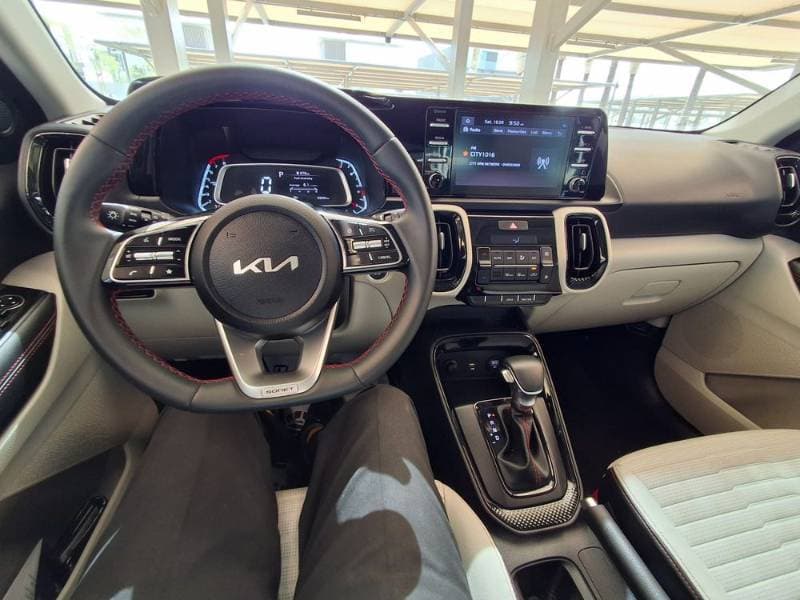 2023 Kia Sonet thumbnail 3