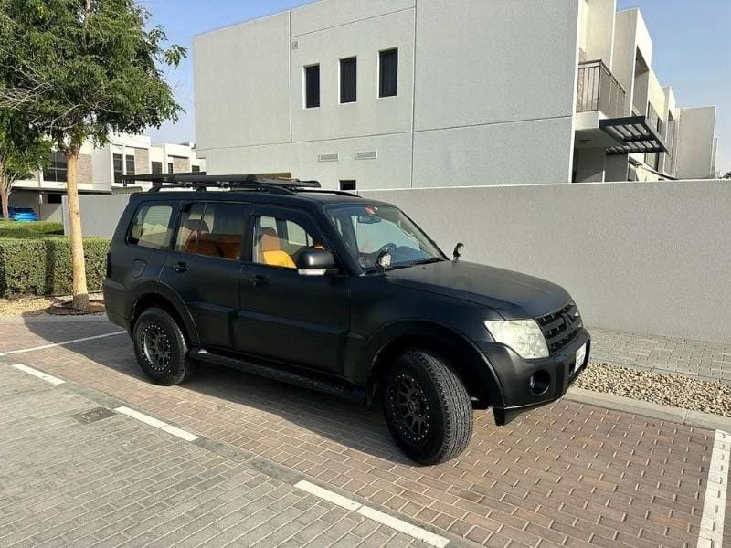 2008 Mitsubishi Pajero thumbnail 2
