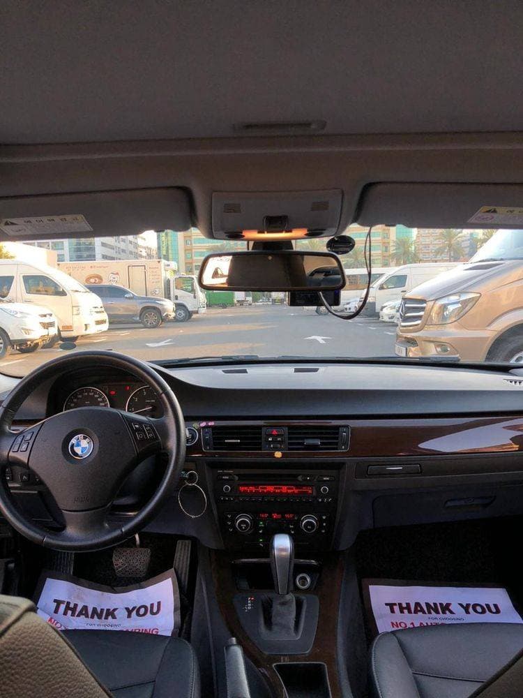 2010 BMW 3 Series Sedan thumbnail 4