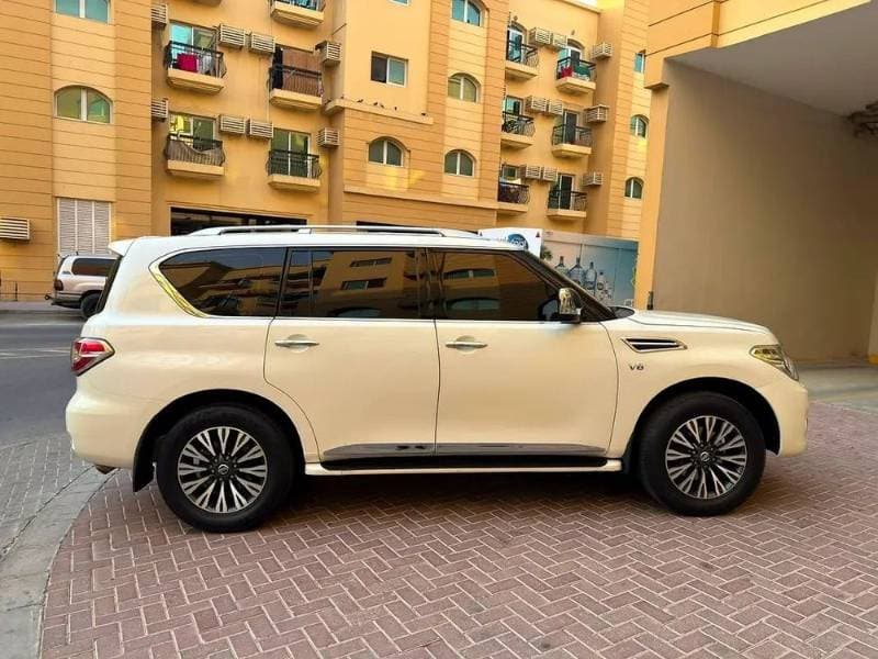 2019 Nissan Patrol thumbnail 2