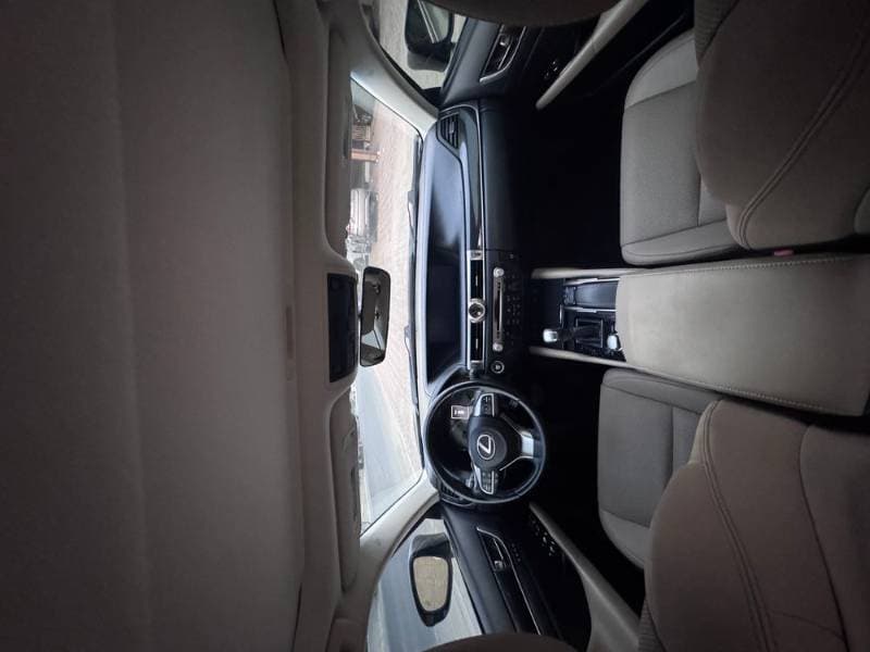 2016 Lexus GS thumbnail 4