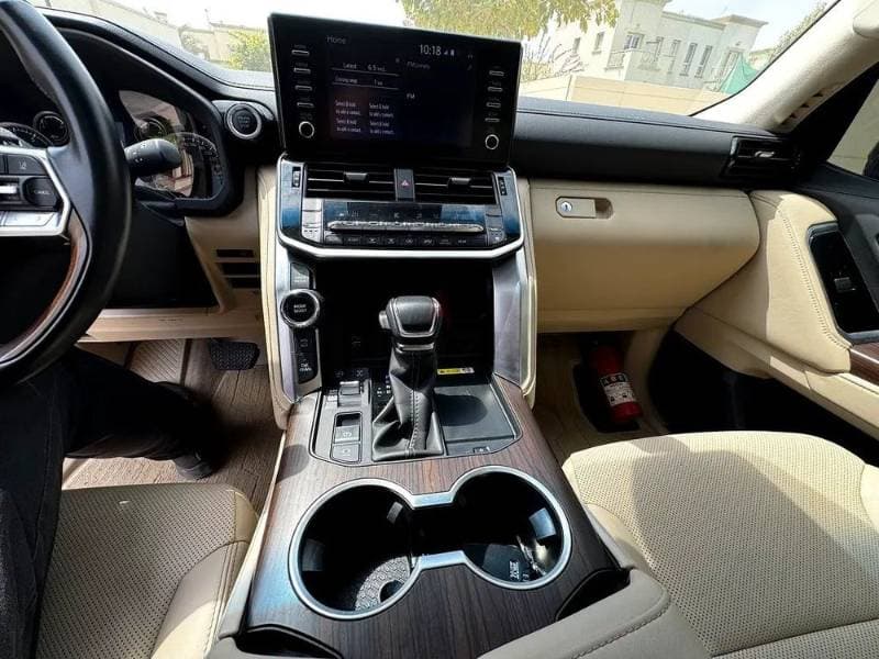 2022 Toyota Land Cruiser thumbnail 4