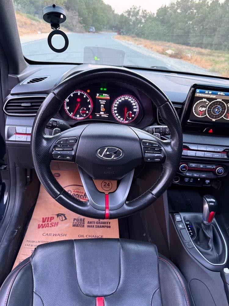 2019 Hyundai Veloster thumbnail 3