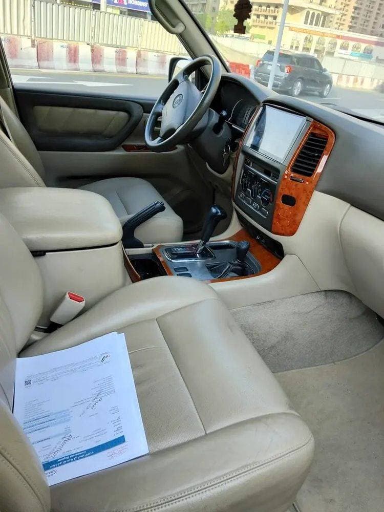 2004 Toyota Land Cruiser thumbnail 4