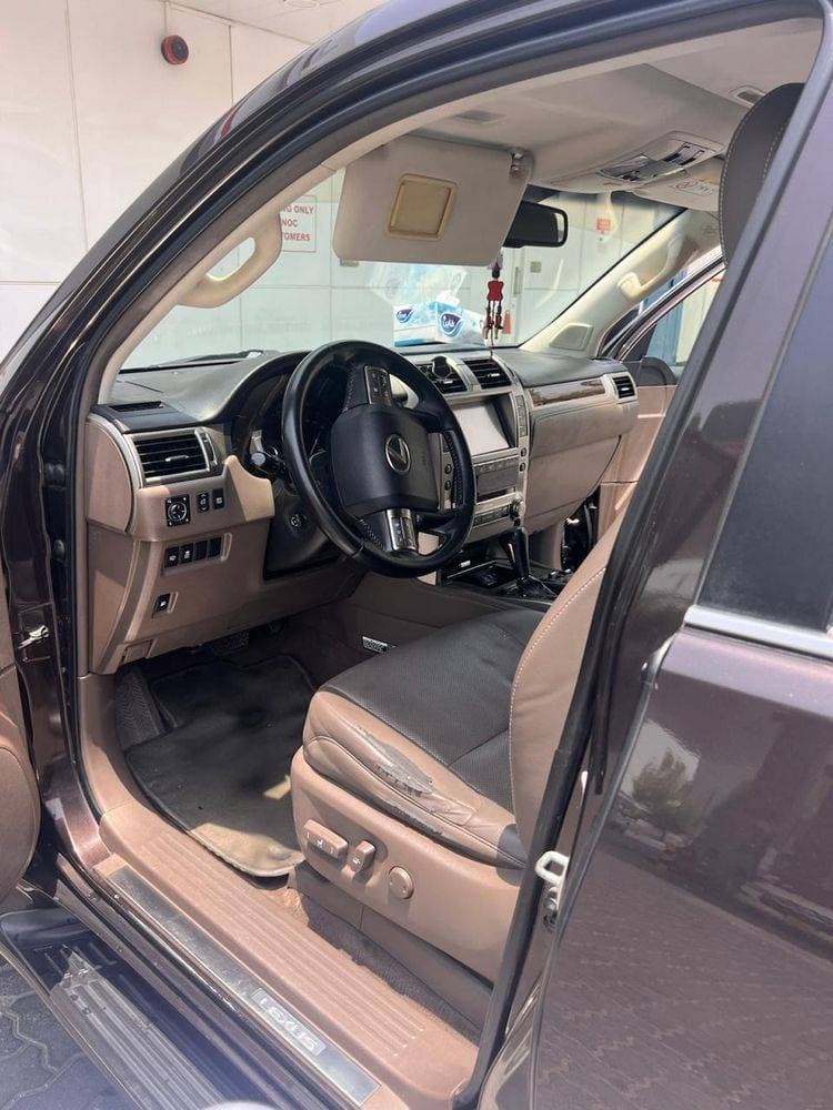 2017 Lexus GX 460 thumbnail 3