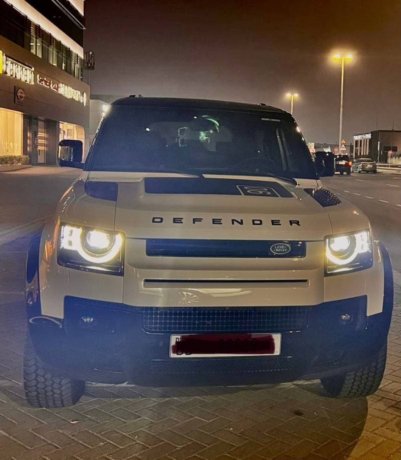 2024 Land Rover Defender thumbnail 8
