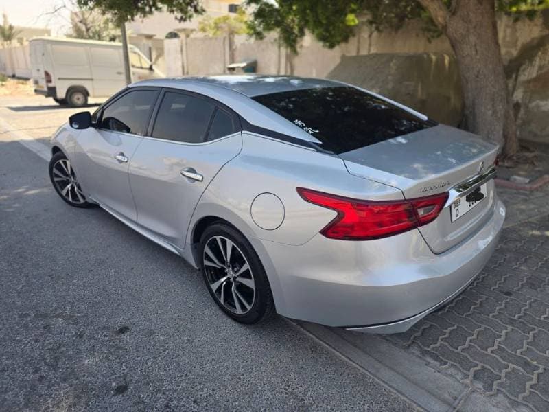 2018 Nissan Maxima thumbnail 4