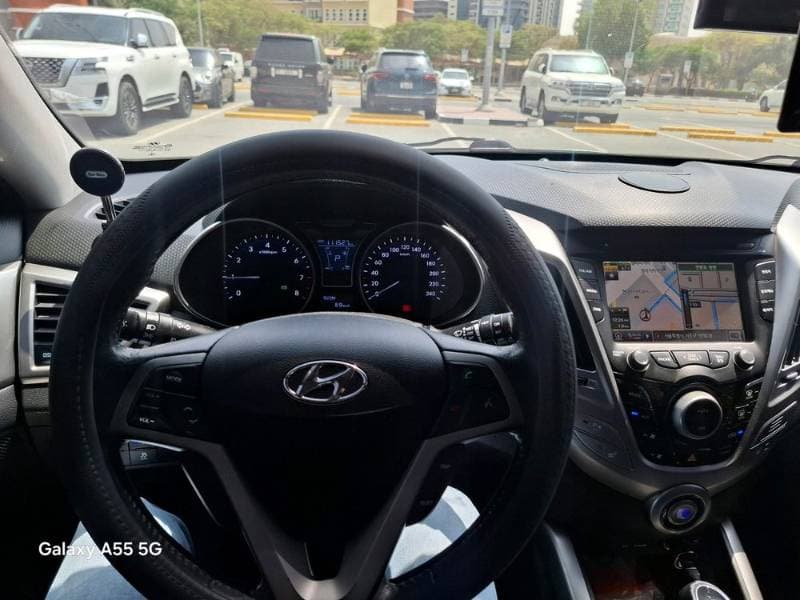 2012 Hyundai Veloster thumbnail 4