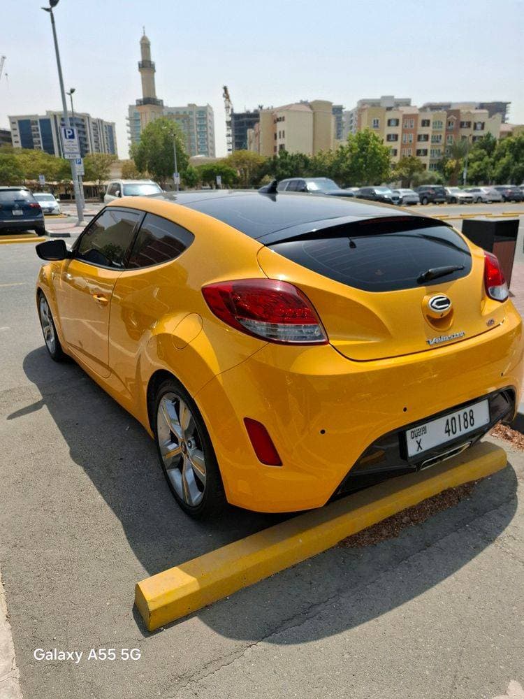 2012 Hyundai Veloster thumbnail 3