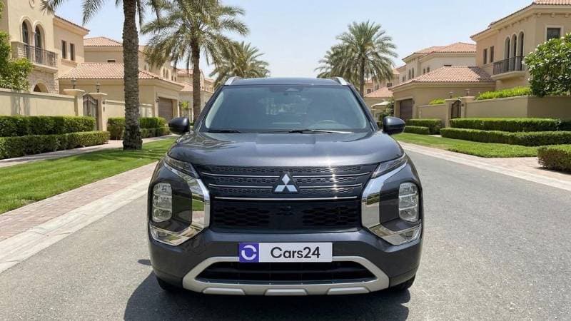 2025 Mitsubishi Outlander thumbnail 5