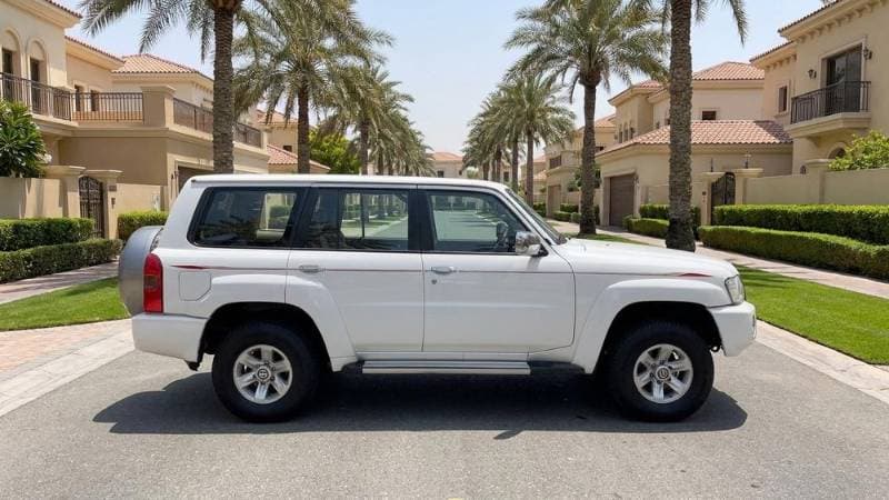 2022 Nissan Patrol thumbnail 2