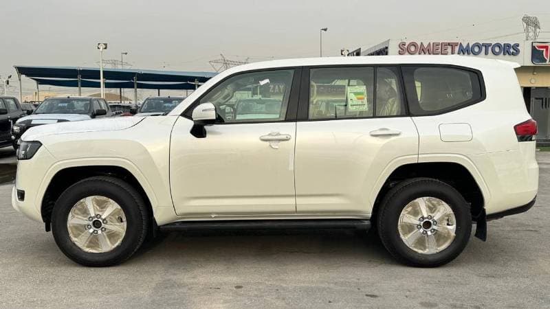 2026 Toyota Land Cruiser GXR thumbnail 3
