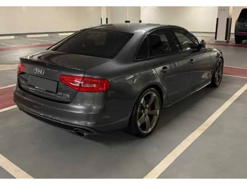 2016 Audi A4 thumbnail 6