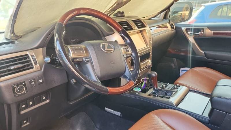 2015 Lexus GX 460 thumbnail 3